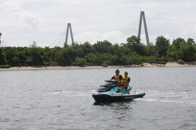 1 Hour Jet Ski Rental - Who can participate, and who should think twice