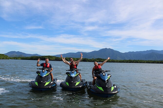 1 Hour Jetski Tour Cairns - Solo jetski or tandem ride?