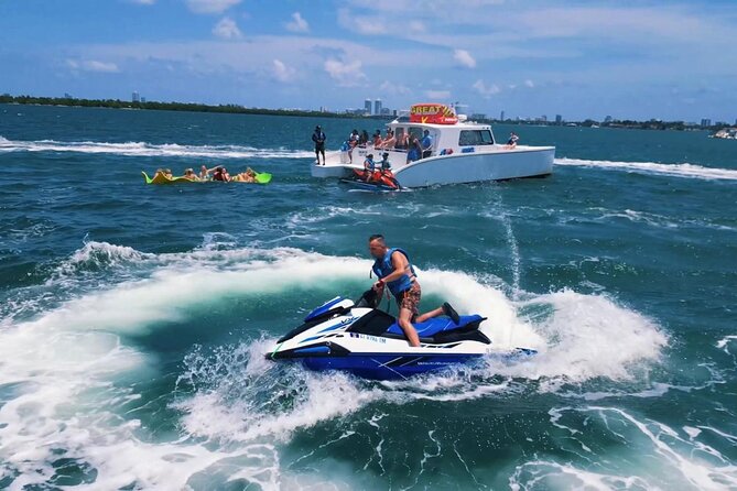 3 Hour Party Boat Jet ski Banana Tube and open bar in Miami - Key points to know before booking