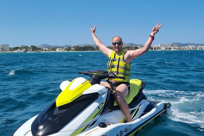 60 minutes Jetski Rental in Alcudia Bay - Following the guide along the coast