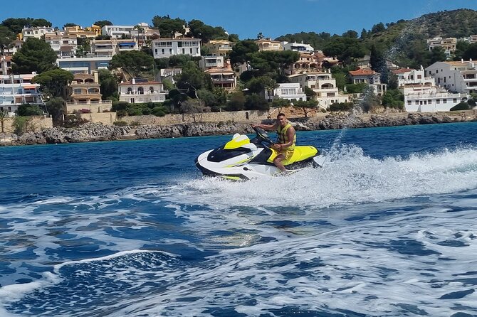 60 minutes Jetski Rental in Alcudia Bay - Caves, coves, and the Alcudia shoreline
