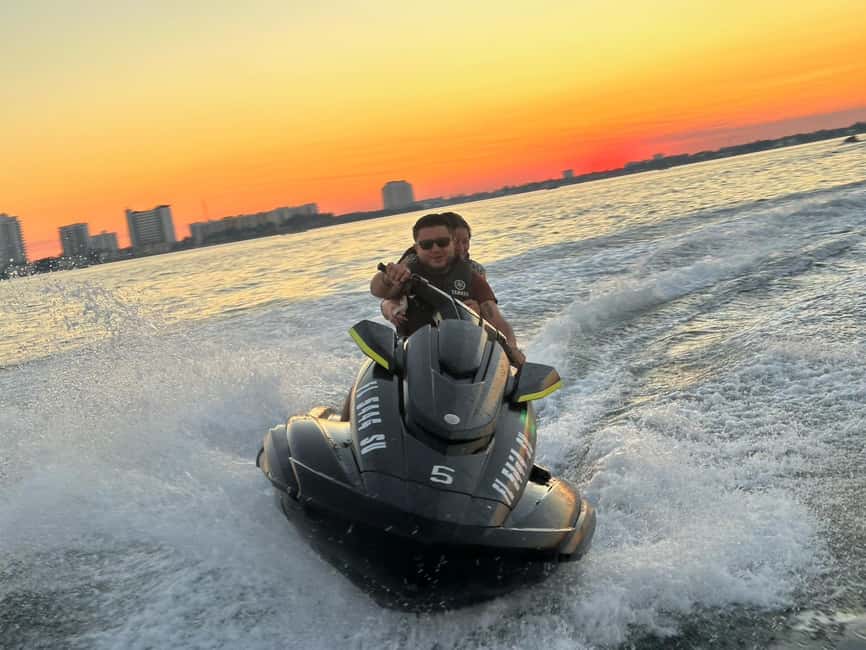 961 NW Seventh St Miami, FL 33136 Miami Jetski aventure #1 - The boat ride across Biscayne Bay
