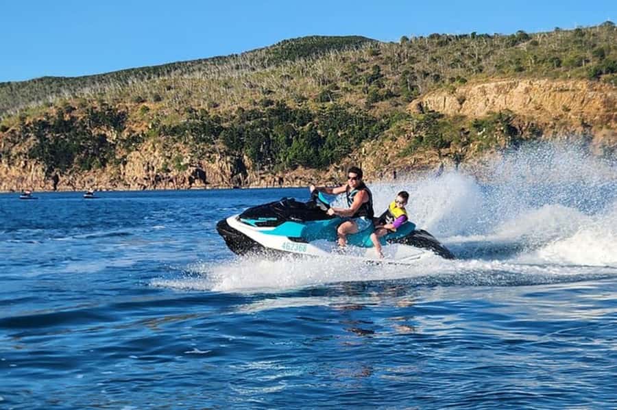 Airlie Beach Jet Ski Tours - One hour along the Whitsunday coastline