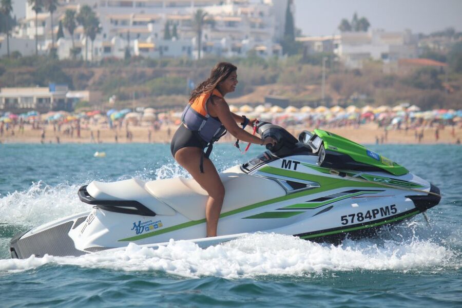 Algarve: Jet Ski Rental in Armação de Pêra - Meeting the team beside Armação de Pêra Beach