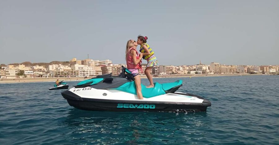 Alicante: Jet Ski Session 30min with instructor - The value of $100 for up to two people