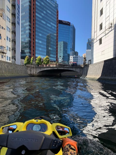 Asakusa : explore tokyo bay and canals by jet skis - Shower and return to the meeting point