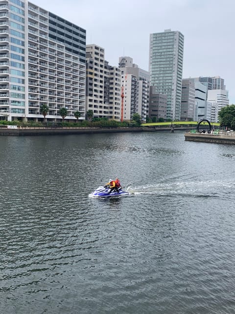 Asakusa : explore tokyo bay and canals by jet skis - Canals require a slower pace