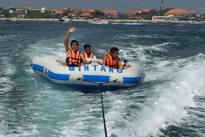 Bali Parasailing Adventure,Banana Boat,Jet Ski and Donut Boat with Transfers - Banana boat: classic Bali group fun