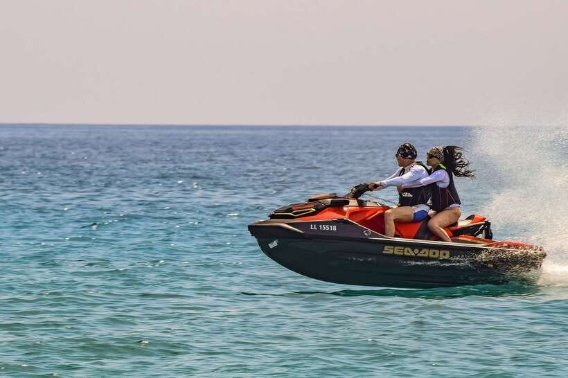Boracay: Jet Ski Experience - Your first ride is with a crew member