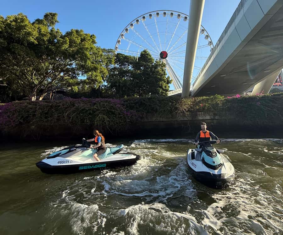 Brisbane: Sunset Jetski Tour on the Brisbane River - The Indooroopilly Railway Bridge and Sir Leo Hielscher Bridges