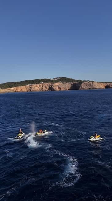Cala Salada: 30-Minute Jet Ski Experience - Cala Salada’s best feature is the setting