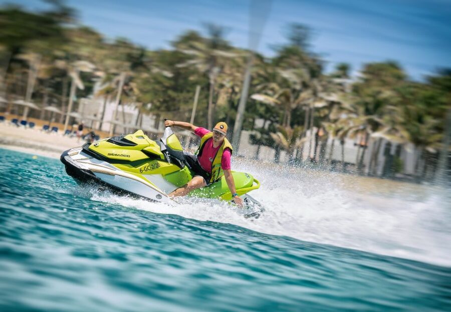 Caleta de Fuste: Jet Ski Circuit Experience - Meeting at Puerto Castillo and getting ready