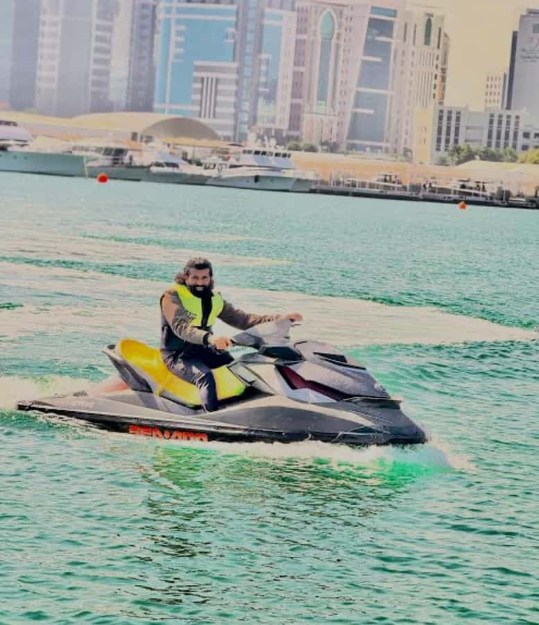 Doha: Jet Ski Adventure with Skyline and Pearl Qatar View - Safety, instructions, and the guide