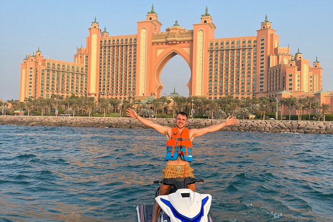 Dubai: 60Min Jet Ski To Burj Al Arab, Atlantis The Palm - The 30-minute flyboard session at Jumeirah Beach