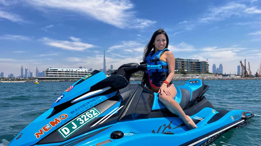 Dubai Jet Ski: Burj Khalifa, Burj Al Arab, Pics & Ice Cream! - The safety briefing comes first