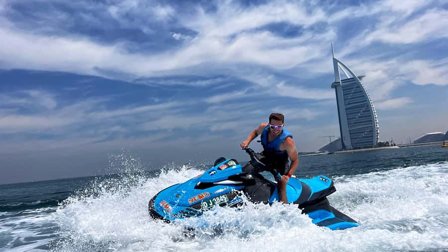 Dubai Jet Ski: Burj Khalifa, Burj Al Arab, Pics & Ice Cream! - Passing the Burj Al Arab by jet ski