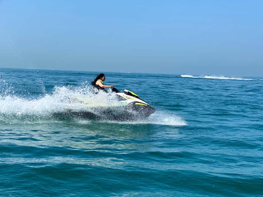 Dubai: Jet Ski Ride with Photos and Videos - 1 Hr - Key points at a glance
