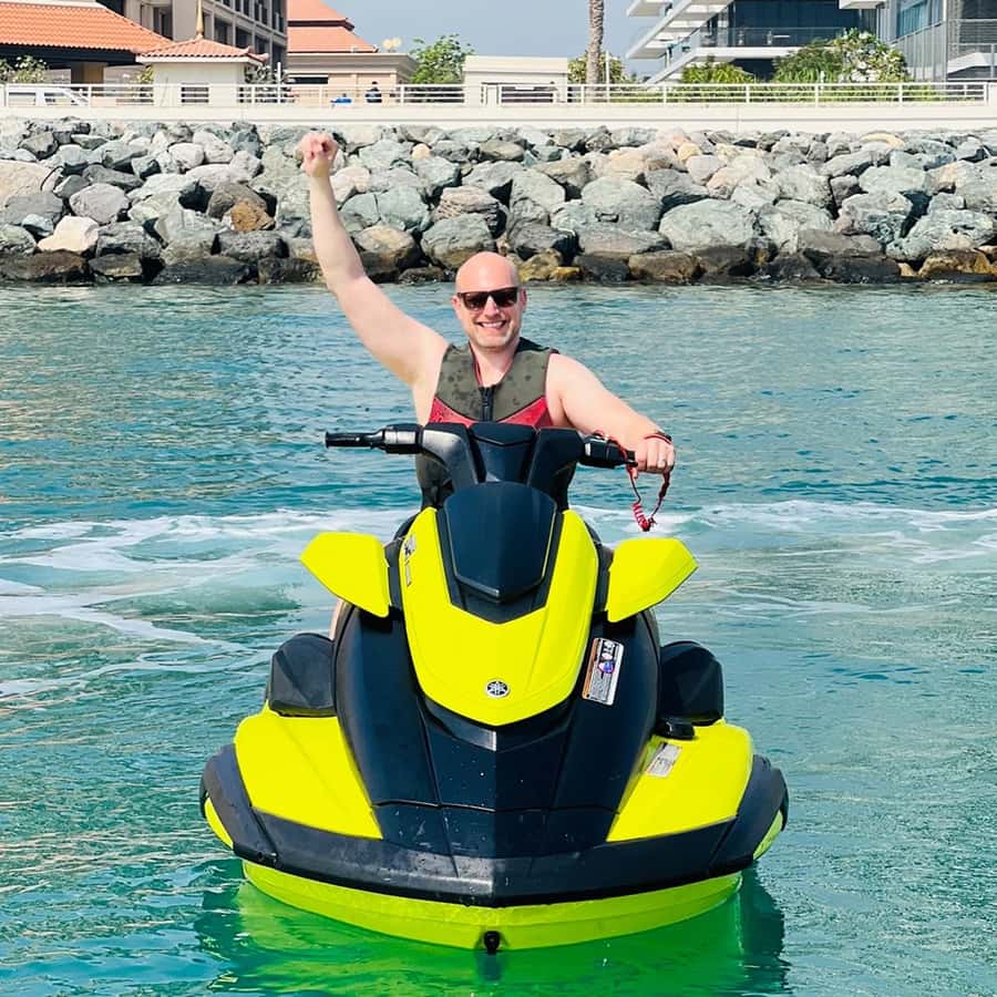 Dubai: Jet Ski Ride with Photos and Videos - 1 Hr - Palm Jumeirah and the changing view of Dubai