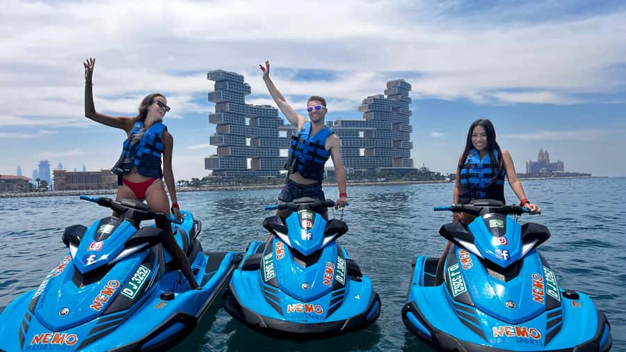 Dubai: Jet Ski to Atlantis with Videos, Photos and Ice Cream - Five minutes to get comfortable on the water