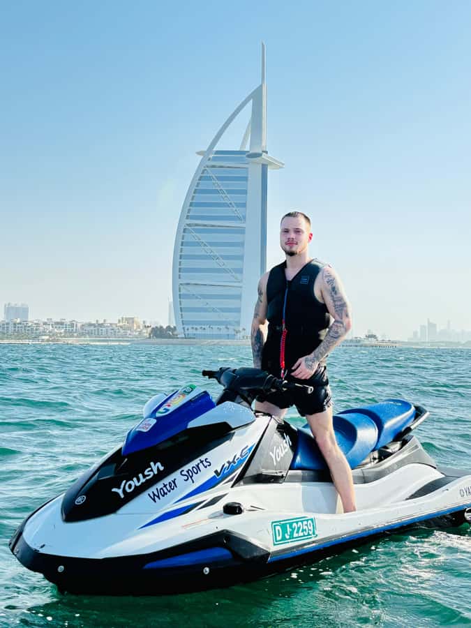 Dubai: Jet Ski Tour of Burj Al Arab with Photos - Returning with the Burj Khalifa in view