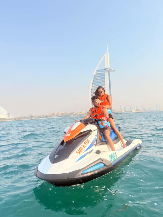 Dubai jet ski: visit the Burj al Arab and Atlantis with photos and videos - Guides who help nervous riders relax