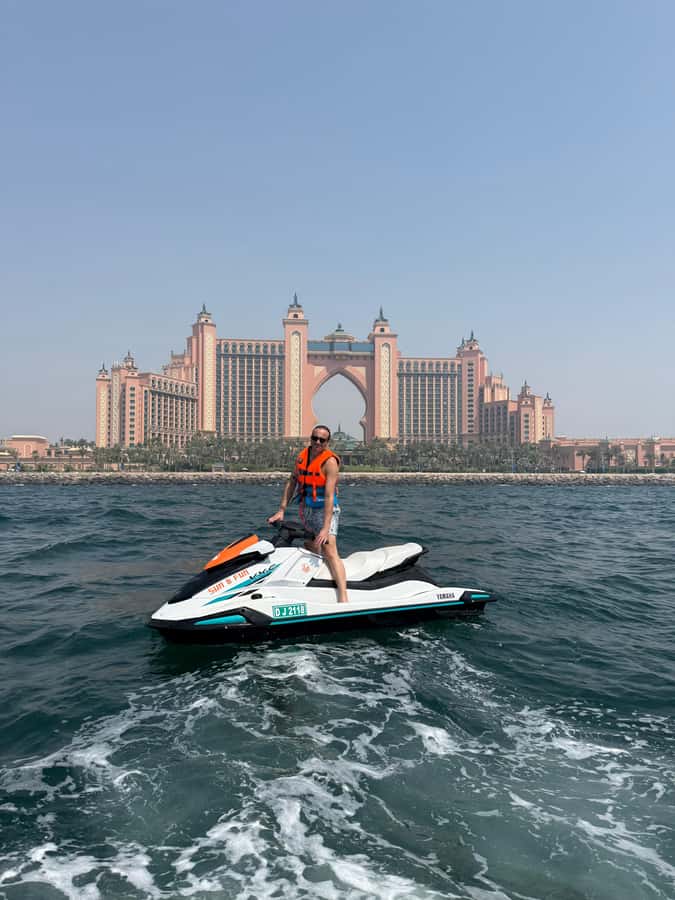 Dubai jet ski: visit the Burj al Arab and Atlantis with photos and videos - Price and the important two-person detail