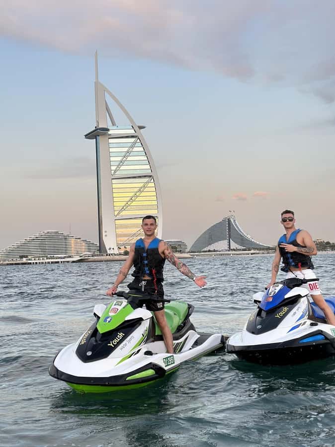 Dubai: Jetski Adventure w/ Burj Khalifa & Burj Al Arab Views - The safety briefing and first minutes on the water