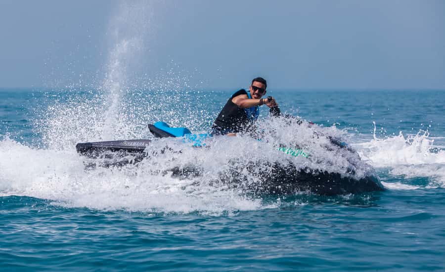 Dubai: Jetski, Burj Khalifa, Burj Al Arab, Juice, & Photos - Speed, control, and the role of the guide