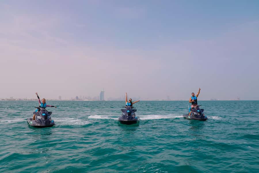 Dubai: Jetski Ride up to 2 People with Photos & Refreshments - Who should book this Dubai jet ski ride?
