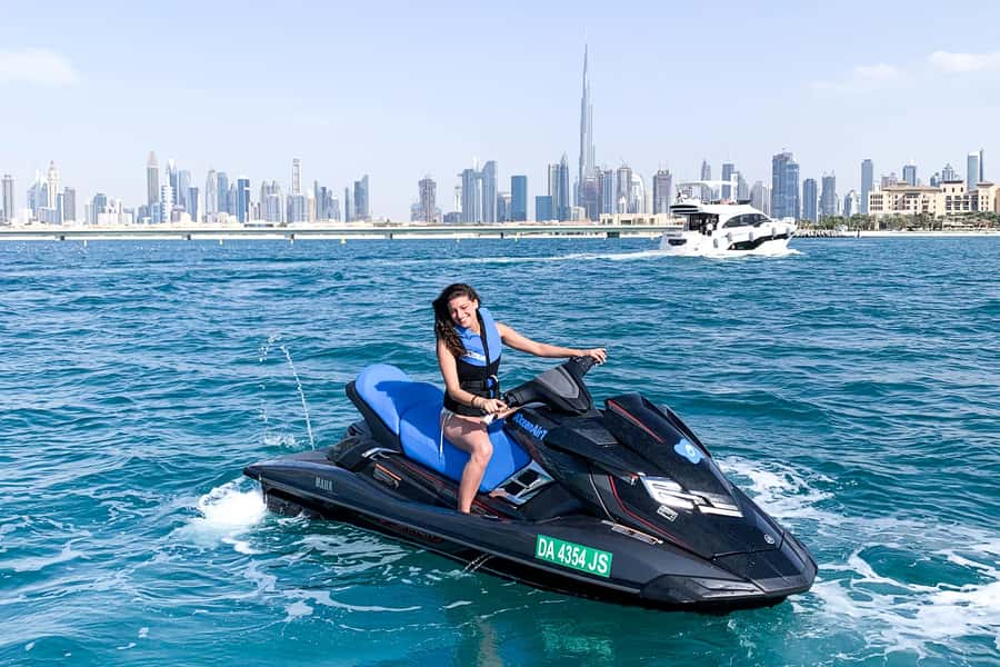 Dubai: Jetski Ride up to 2 People with Photos & Refreshments - The safety briefing comes before the fun