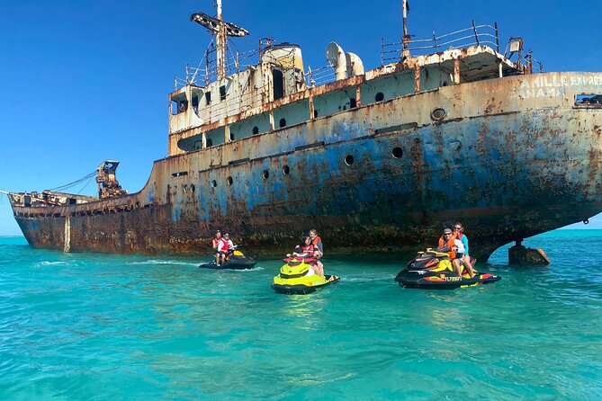 FAMOUS SHIPWRECK, Tiki Bar & Iguana Island Private Jet Ski Tour - Key points at a glance