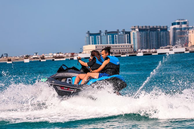 Fastest Jet Ski with Dubai Skyline, Burj Al Arab Views and Juice - How the guides shape the experience