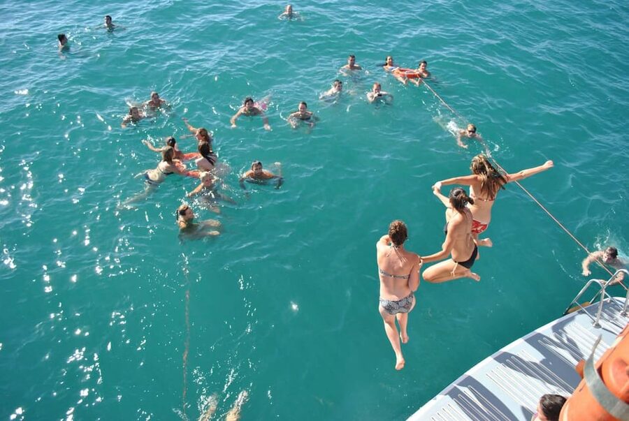 From Dénia/Jávea: Cala Blanca Boat Trip with Jet Ski & Lunch - The jet ski session with an instructor
