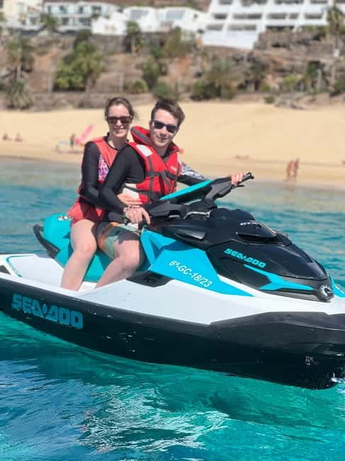 From Morro Jable: Jet Ski Adventure Tour (without license) - The group size and sharing rules
