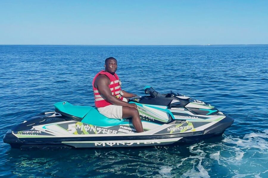 Fuengirola: Jet Ski Rental - Who will enjoy this ride most?