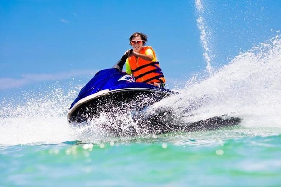 Hawaii Kai: Maunalua Bay Jet Ski Ride - The free shuttle and check-in process