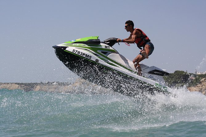 Jet Ski Algarve, Armação de Pêra - Key points at a glance