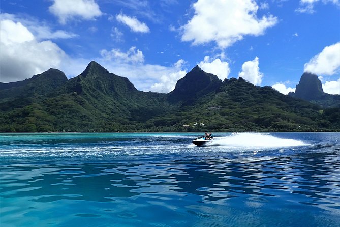 Jet-ski excursion 3 hrs Jet ski excursion to Moorea (single or two-seater) - Cruising the north coast at a brisk pace