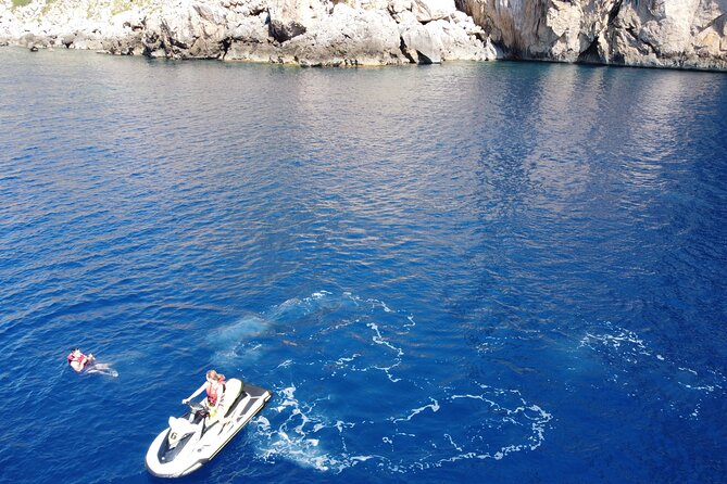 Jet ski excursion from San Antonio (Ibiza) to Es Vedrá - The swim stop and sea conditions