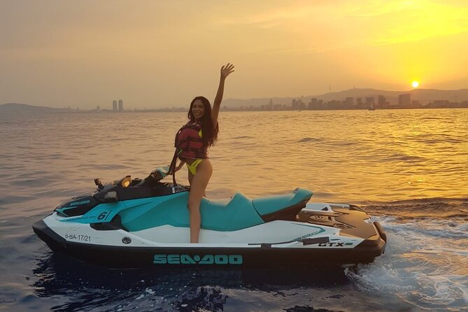 Jet Ski Experience without license in Barcelona - Mechanical delays and check-in can affect the start