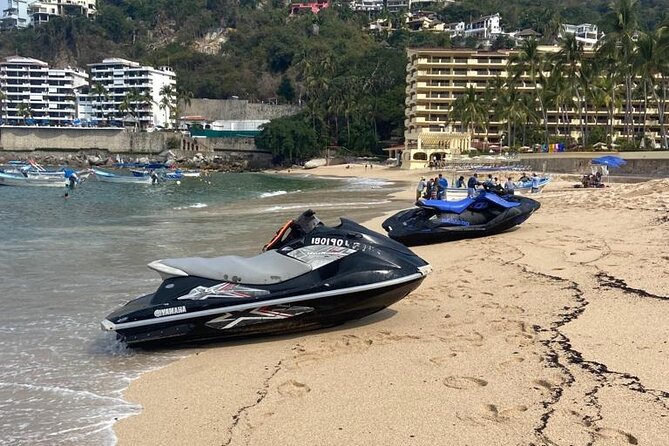Jet Ski Jet Ski Rental in Puerto Vallarta - Setting out from Flamingos Beach