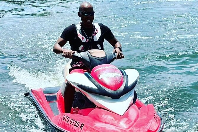 Jet Ski/ Parasailig Water Activity in Montego Bay Jamaica. - The ride from Montego Bay to White House