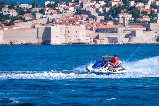 Jet Ski Rent 30 min - Who will enjoy this most?