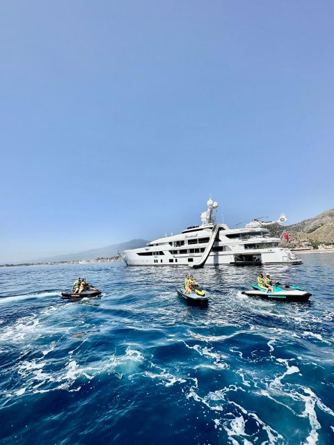 Jet ski Rent in Taormina and Letojanni. Partner White Lotus - What to bring and what to wear