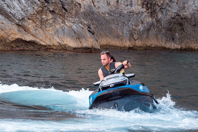Jet Ski Rental Andratx 30 min - Who can drive, and who can ride along