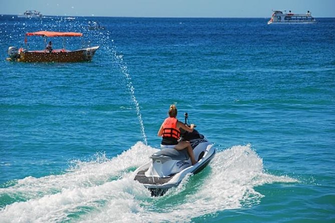 Jet Ski Rental for 1 Hour - The safety briefing and WaveRunner setup