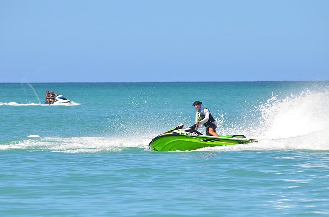 Jet Ski Rentals Isla Verde Beach - Safety, Age Rules, and Riding Comfort