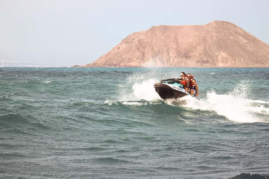 Jet Ski Tour Corralejo, Isla de Lobos - Seeing Isla de Lobos from the water
