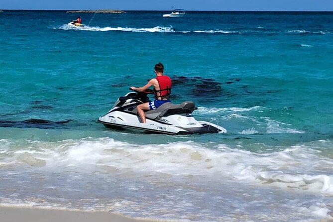 Jetski Rentals Nassau Bahamas. Transportation included (free) - What the $115 group price means