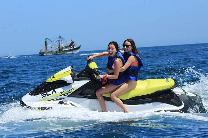 Jetski Ride Activity in El Medano Beach of Mexico - Equipment Reliability and Customer Service